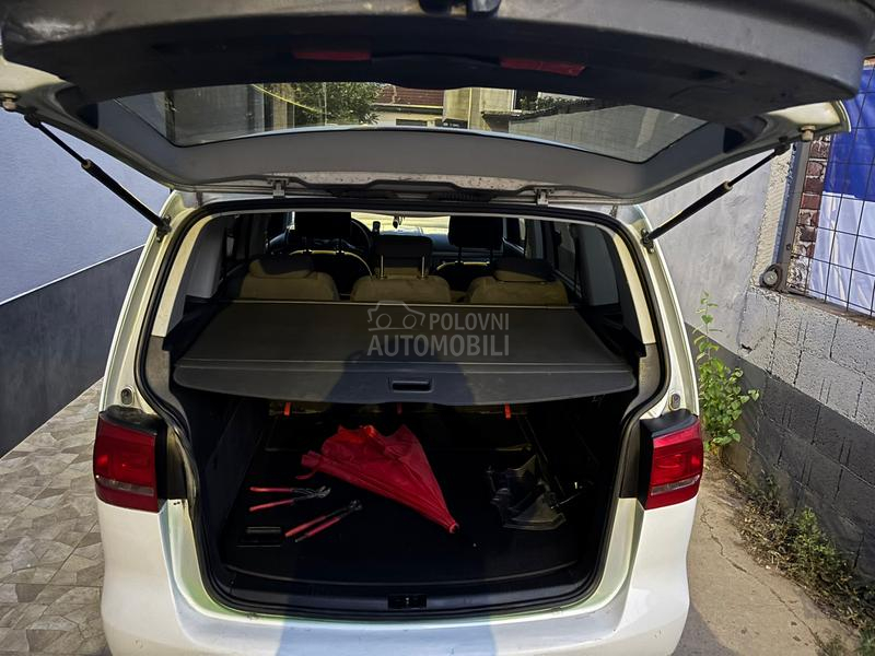 Volkswagen Touran kask o akcij