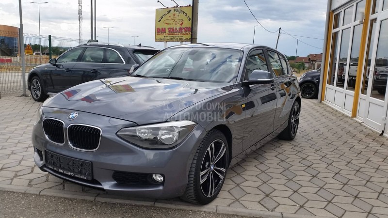 BMW 118 2.0 IZUZZETNO STANJE