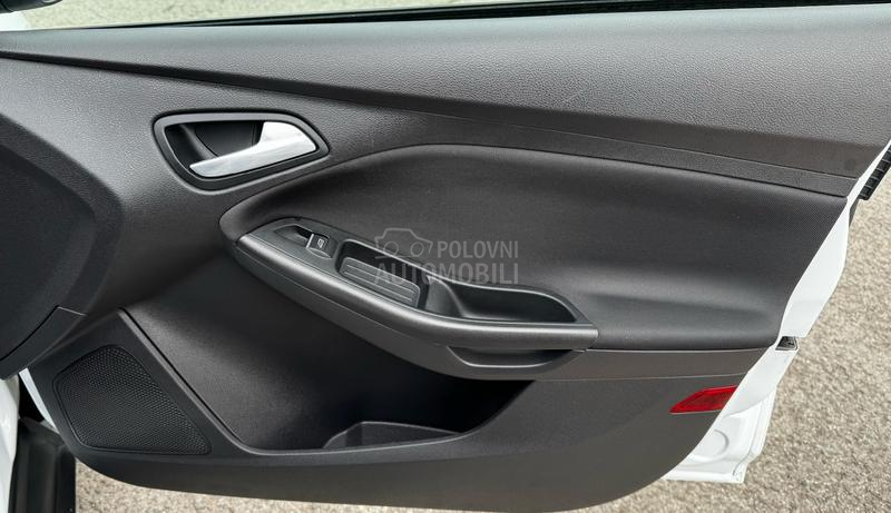 Ford Focus 1.0 TITANIUM