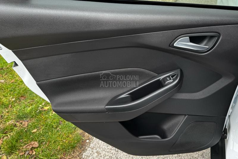 Ford Focus 1.0 TITANIUM