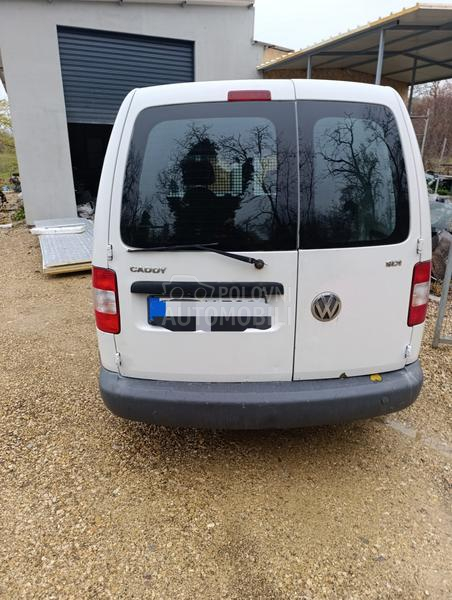 Volkswagen Caddy sdi 2005. god. -  kompletan auto u delovima