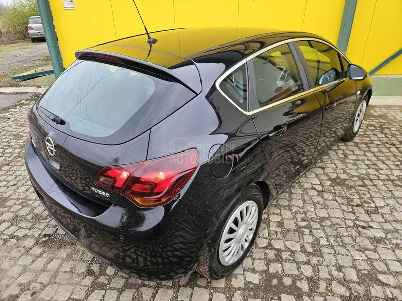 Opel Astra J ZA TRG.OVCE/TO.P CEN