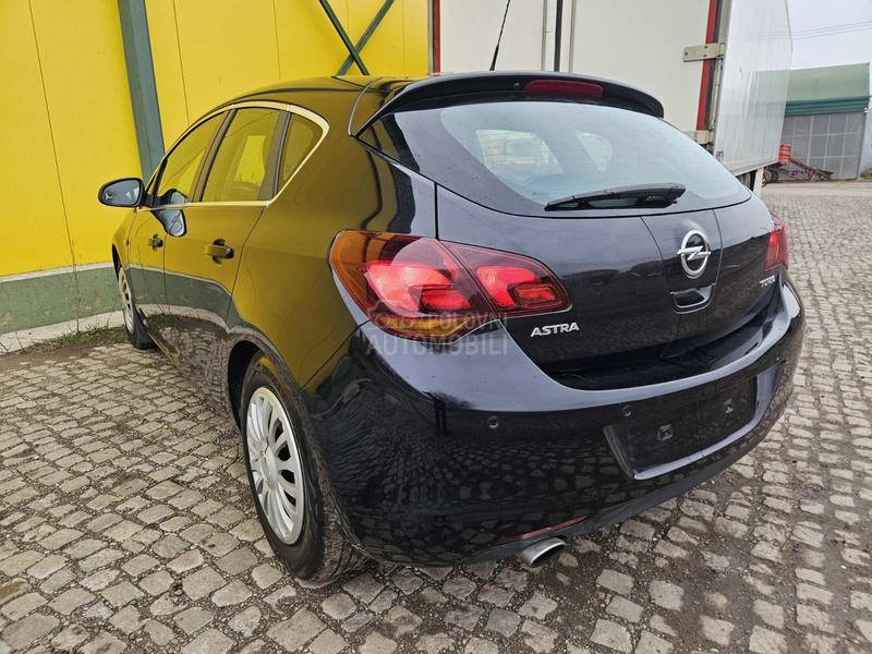 Opel Astra J ZA TRG.OVCE/TO.P CEN