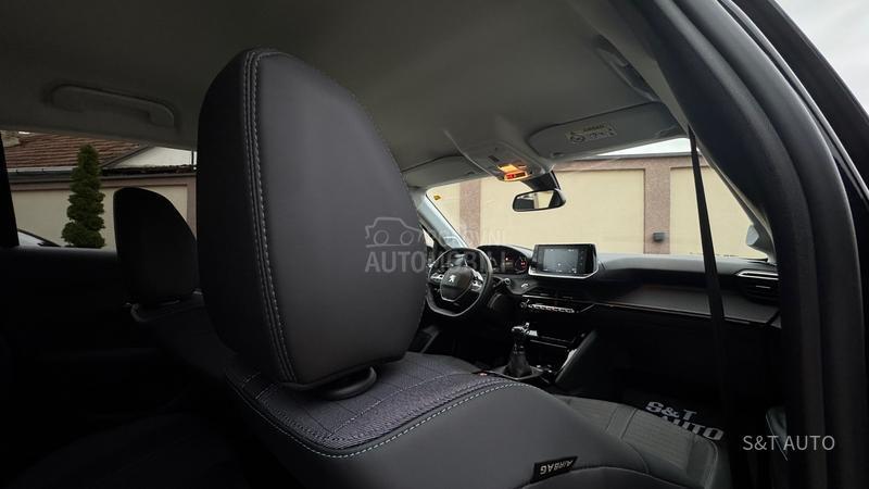 Peugeot 208 1.5 HDI/ ALLURE/ LED