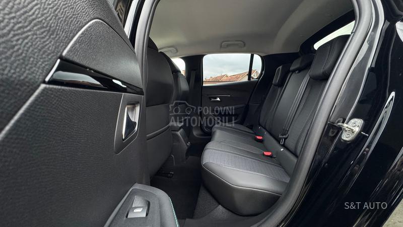 Peugeot 208 1.5 HDI/ ALLURE/ LED