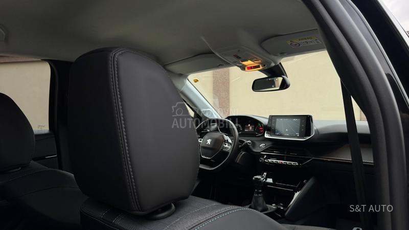 Peugeot 208 1.5 HDI/ ALLURE/ LED