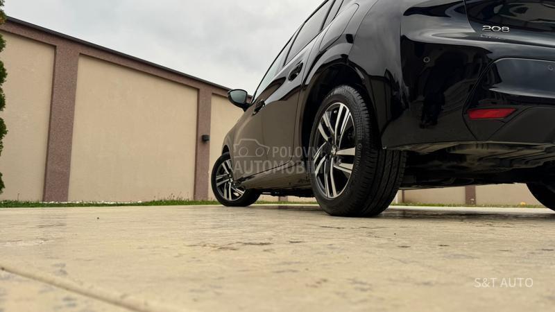 Peugeot 208 1.5 HDI/ ALLURE/ LED
