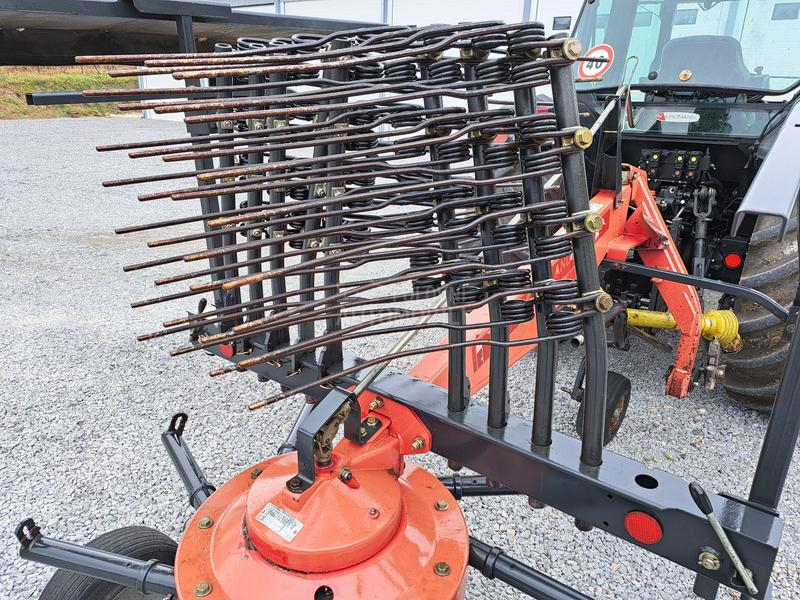 Deutz-Fahr Skupljaci i Rastresaci