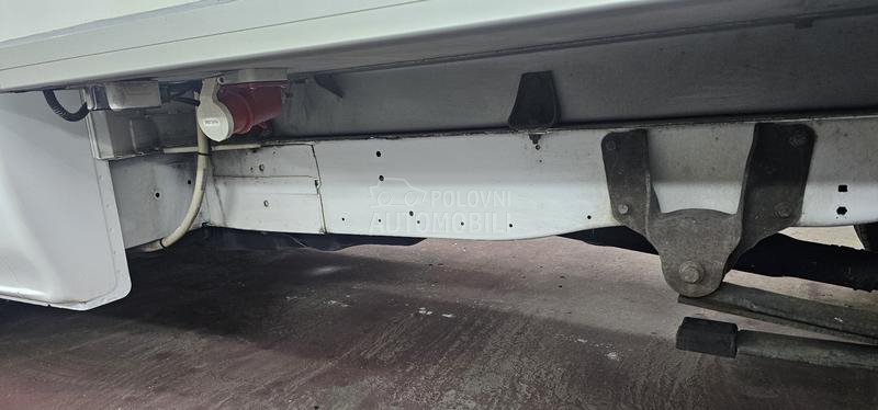 Ford Transit HLADNJACA minus 28