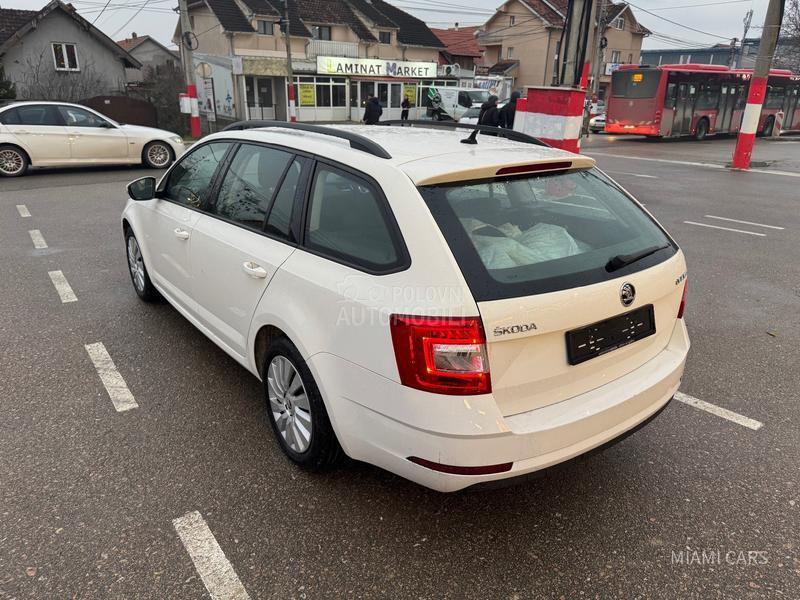 Škoda Octavia 1.6 TDi /SWIISS/