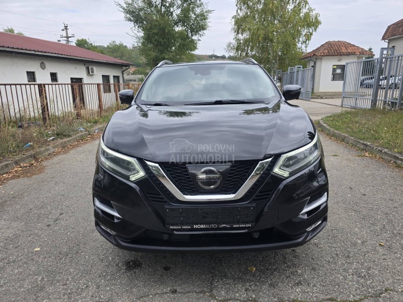 Nissan Qashqai 1.2B AUTO/LED/PANO