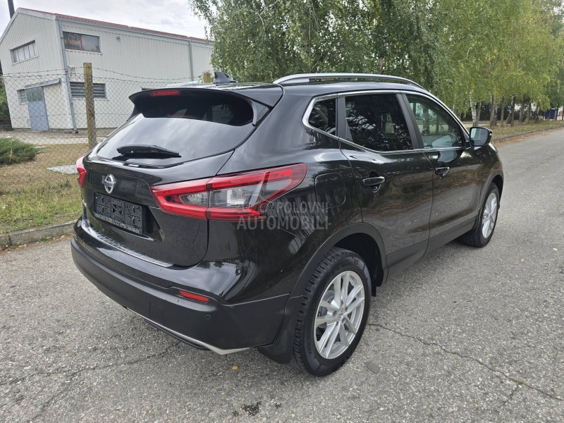 Nissan Qashqai 1.2B AUTO/LED/PANO