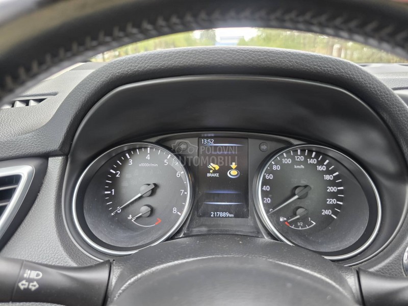 Nissan Qashqai 1.2B AUTO/LED/PANO