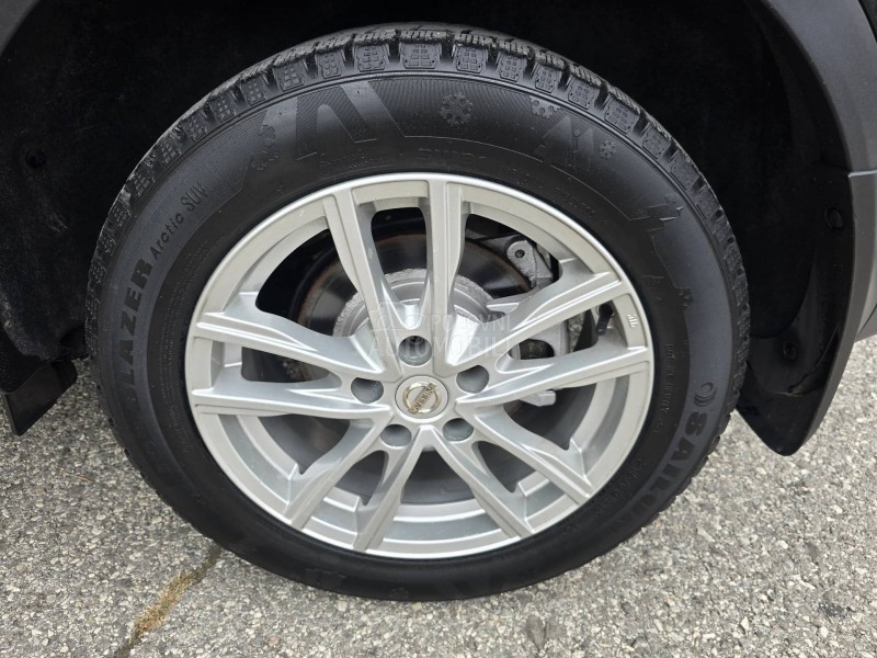 Nissan Qashqai 1.2B AUTO/LED/PANO