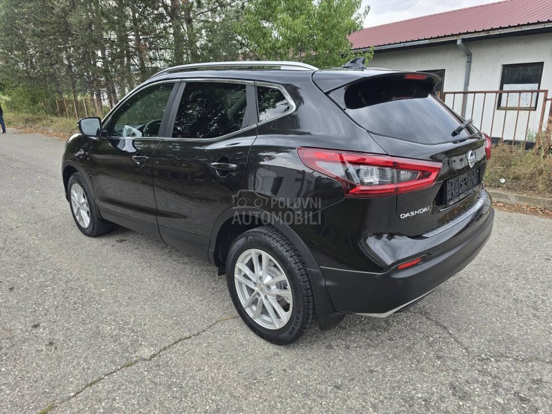 Nissan Qashqai 1.2B AUTO/LED/PANO