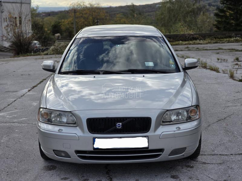 Volvo V70 2.4 D5