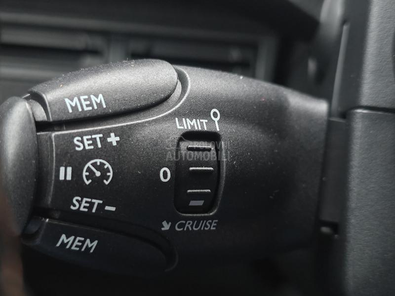 Peugeot 3008 1.6 e-hdi serv