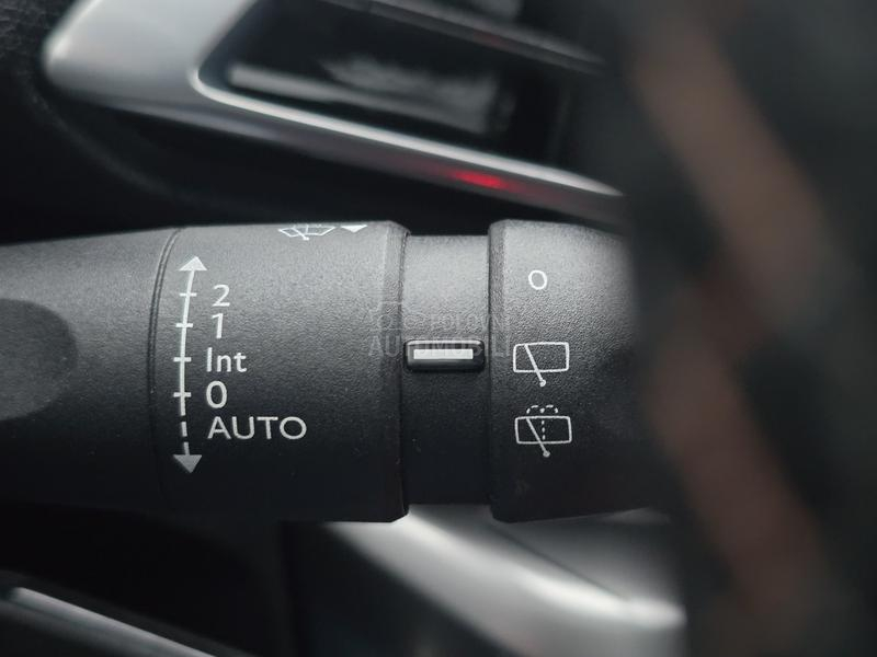 Peugeot 3008 1.6 e-hdi serv