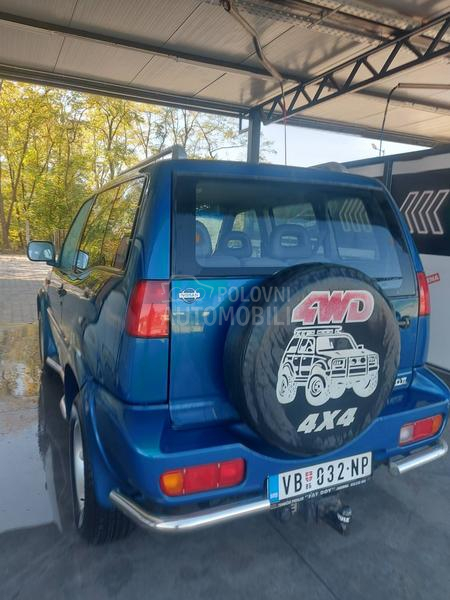 Nissan Terrano 