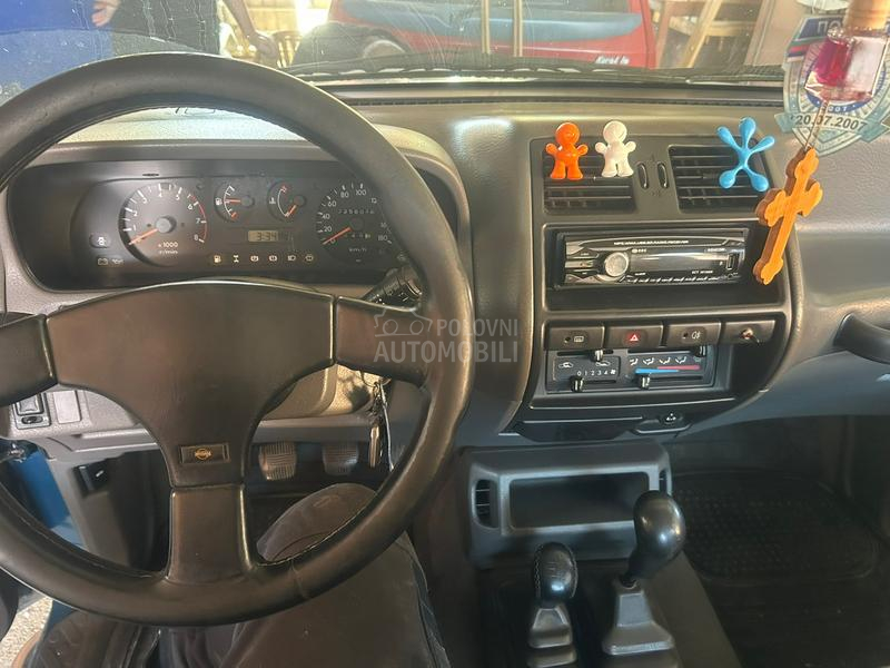 Nissan Terrano 
