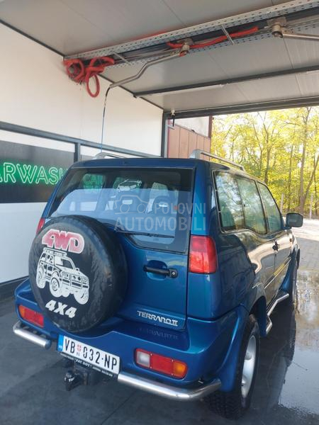 Nissan Terrano 