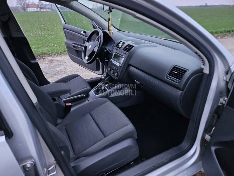 Volkswagen Golf 5 1.4b o.p.i.s