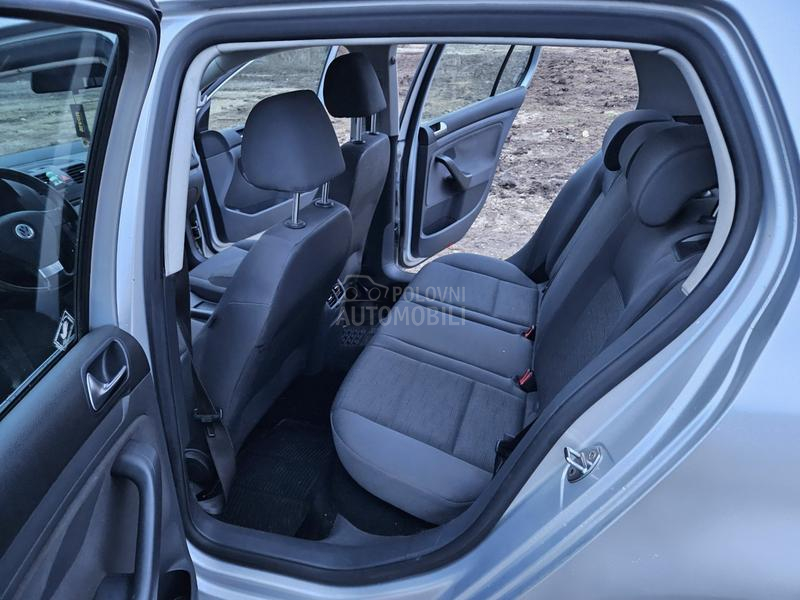 Volkswagen Golf 5 1.4b o.p.i.s