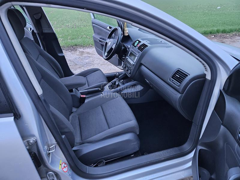 Volkswagen Golf 5 1.4b o.p.i.s