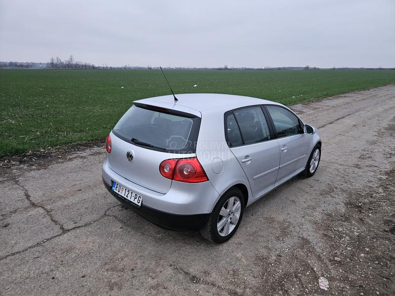 Volkswagen Golf 5 1.4b o.p.i.s