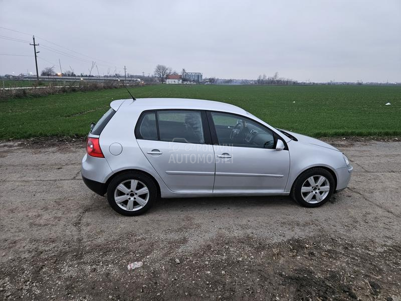 Volkswagen Golf 5 1.4b o.p.i.s