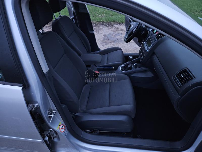 Volkswagen Golf 5 1.4b o.p.i.s