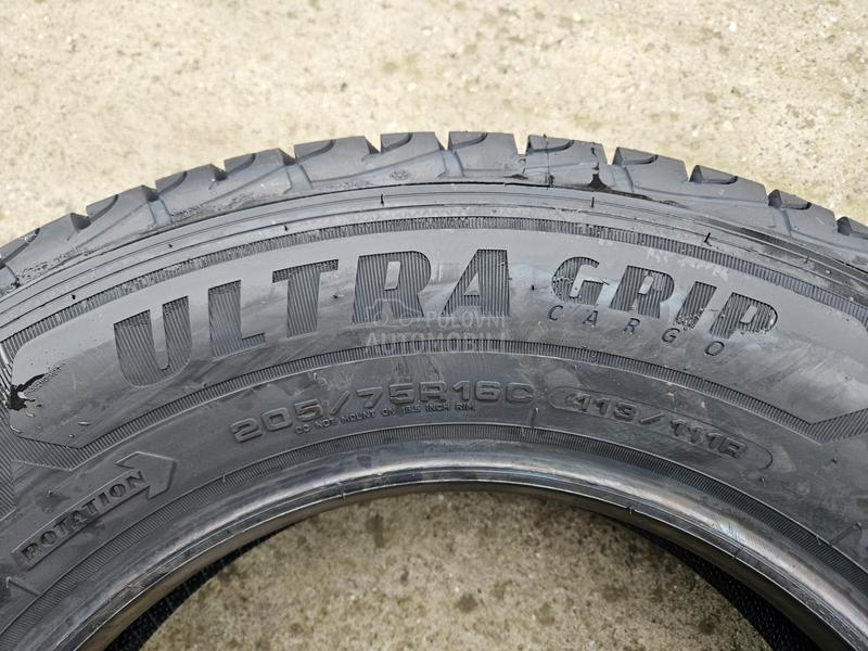 Goodyear 205/75 R16 Zimska