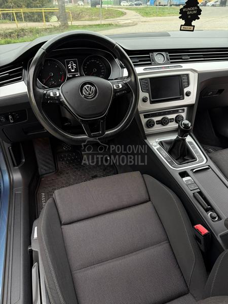 Volkswagen Passat B8 1.6TDI/HIGHLINE/0PIS