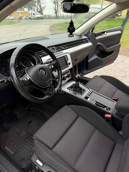 Volkswagen Passat B8 1.6TDI/HIGHLINE/0PIS