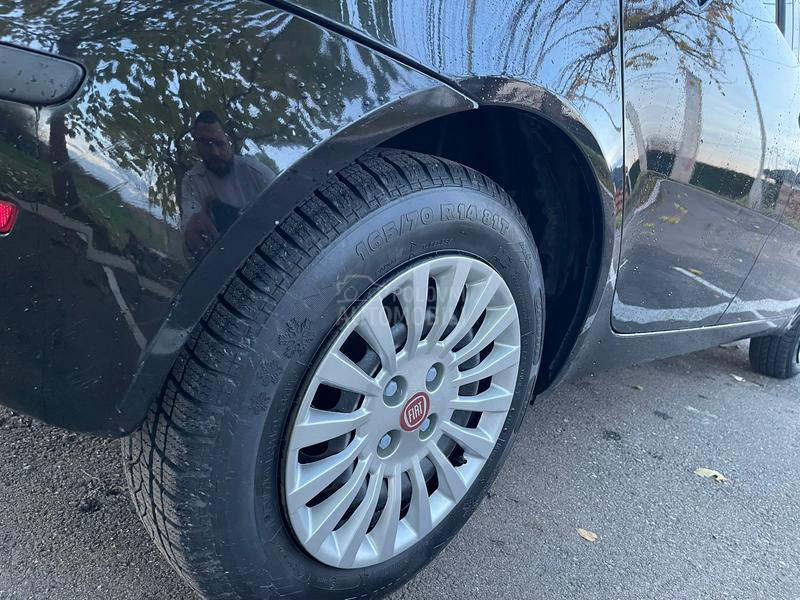 Fiat Punto 1.2 8v emotion