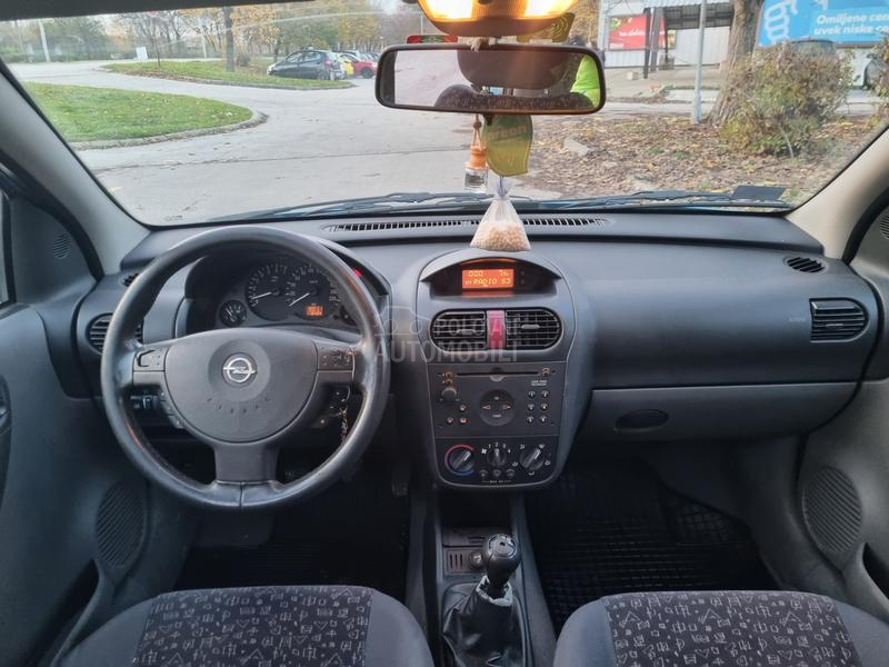 Opel Corsa C 1.4b/CH/BUKVALNO N0V