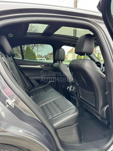 Alfa Romeo Stelvio Veloce