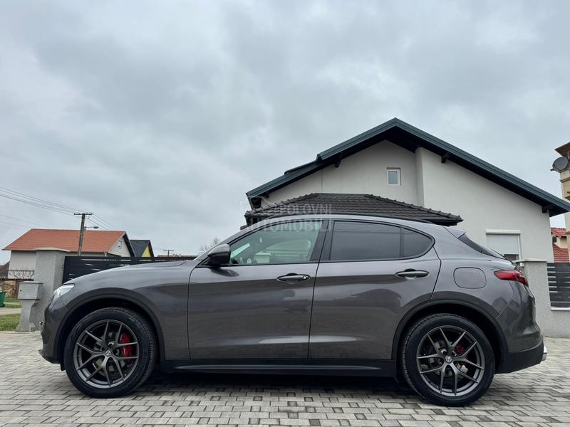 Alfa Romeo Stelvio Veloce