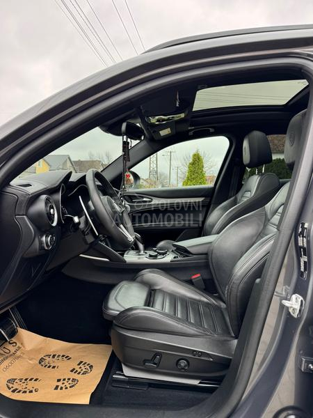 Alfa Romeo Stelvio Veloce