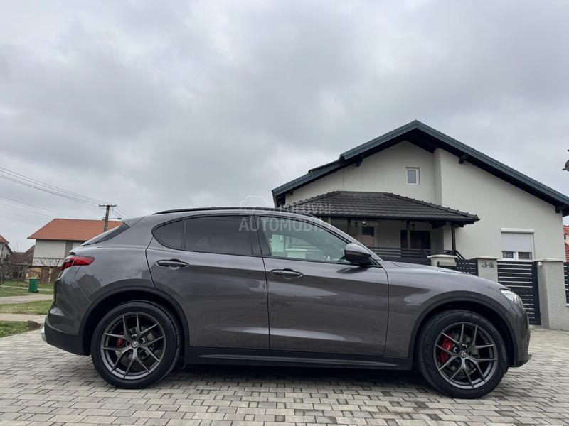 Alfa Romeo Stelvio Veloce