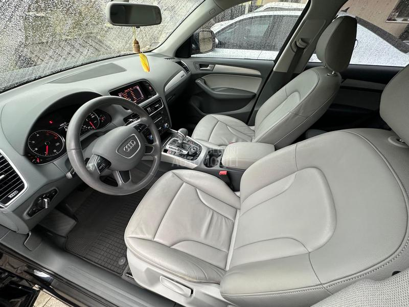 Audi Q5 2.0 TDI LED/N.A.V.I