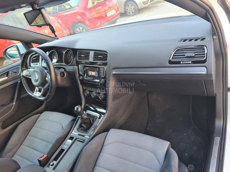 Volkswagen Golf 7 1.4 tsi R-line