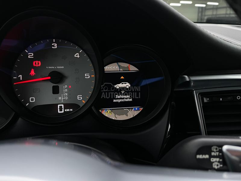 Porsche Macan S CH