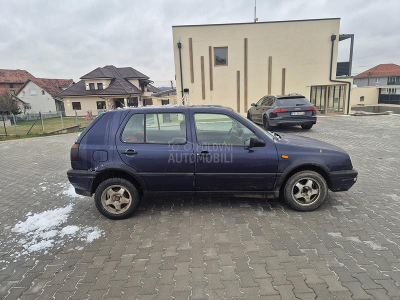 Volkswagen Golf 3 1.6/gaas/5v