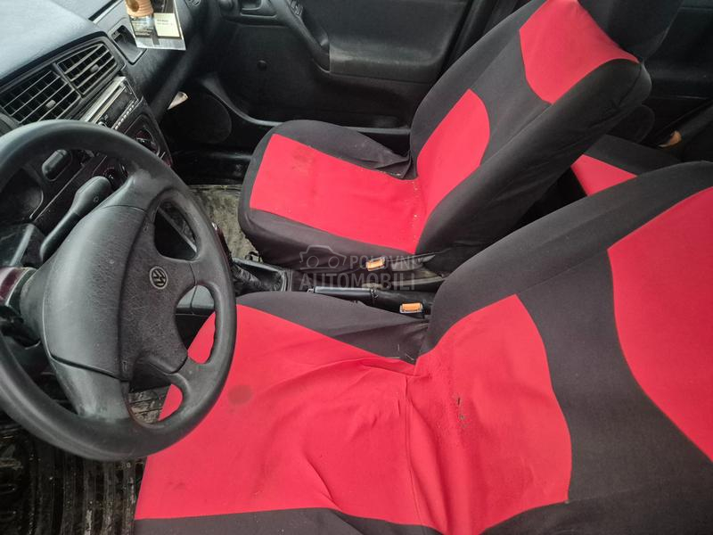 Volkswagen Golf 3 1.6/gaas/5v