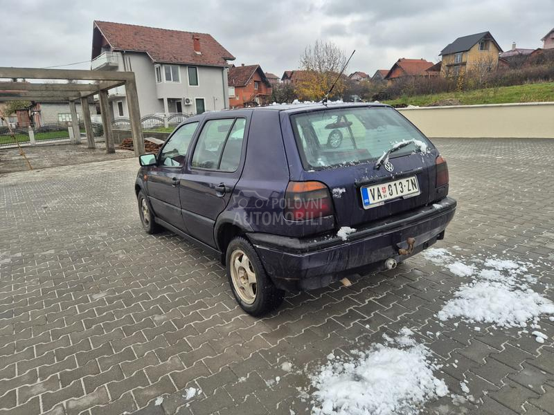 Volkswagen Golf 3 1.6/gaas/5v