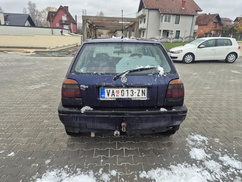 Volkswagen Golf 3 1.6/gaas/5v