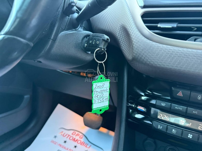 Peugeot 2008 1.6HDI ALLURE/AUT