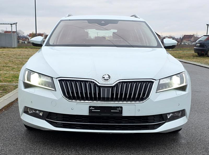 Škoda Superb 2.0 TDI/4X4/N.A.V.I
