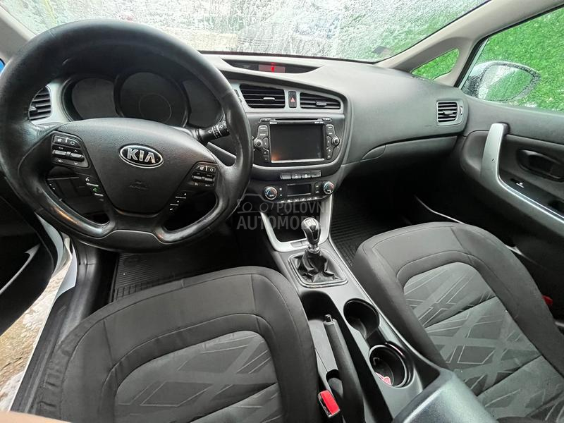 Kia cee`d sw 